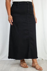 Giovanna – Elegant Women’s Winter Skirt with Timeless Style