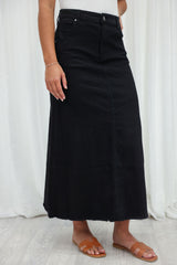 Giovanna – Elegant Women’s Winter Skirt with Timeless Style