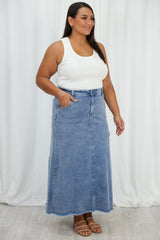 Giovanna – Elegant Women’s Winter Skirt with Timeless Style