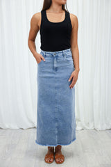 Giovanna – Elegant Women’s Winter Skirt with Timeless Style