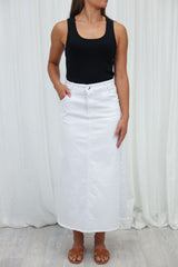 Giovanna – Elegant Women’s Winter Skirt with Timeless Style