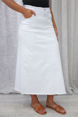 Giovanna – Elegant Women’s Winter Skirt with Timeless Style