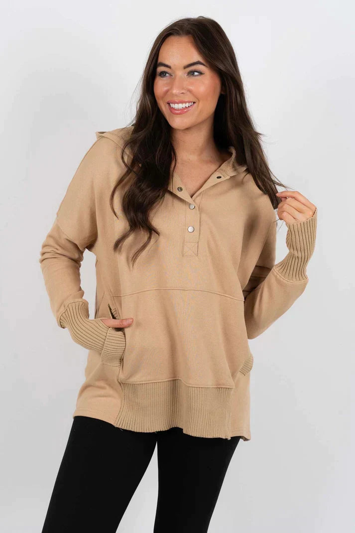 Freya – Fashionable V-neck Sweatshirt for Women