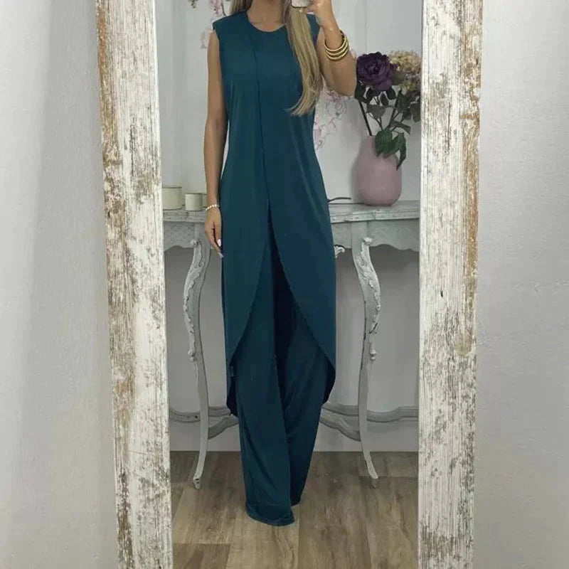 Sarah – Elegant Women's Top and Matching Trousers Twin Set