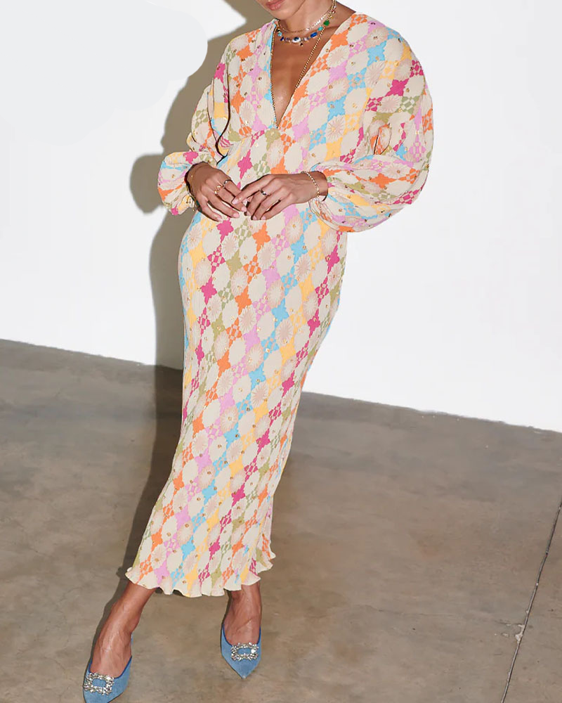 Elena – Timeless Women's Elegance in Every Stitch