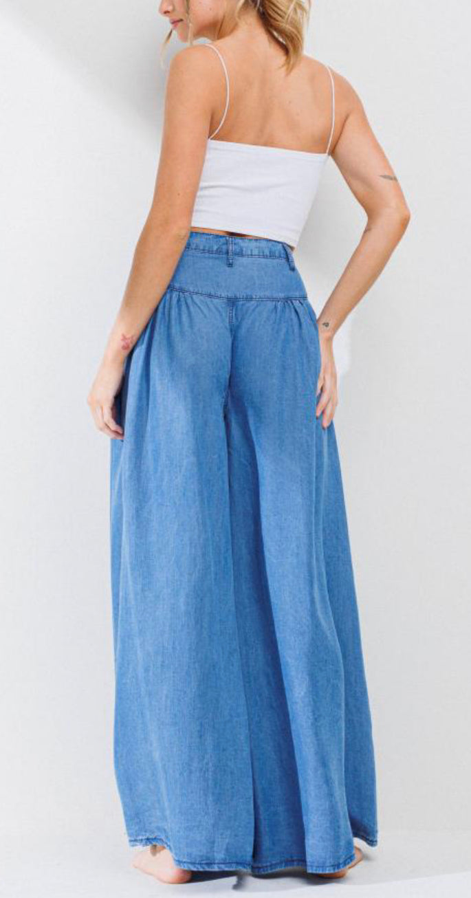 Clara – High-Waisted Women’s Wide-Leg Trousers