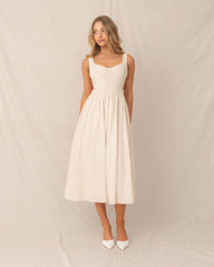 Carys – Elegant Open Back Women's Dress