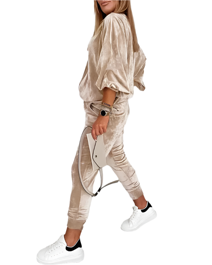 Mia  – Luxe Velvet Women’s House Suit