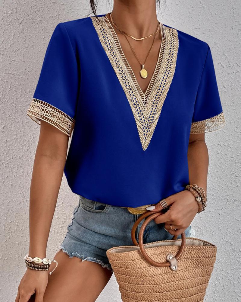 Rylee - Refined V-Neck Top