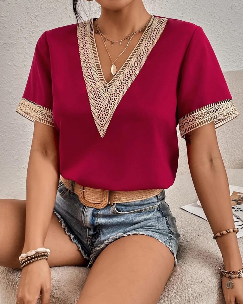 Rylee - Refined V-Neck Top