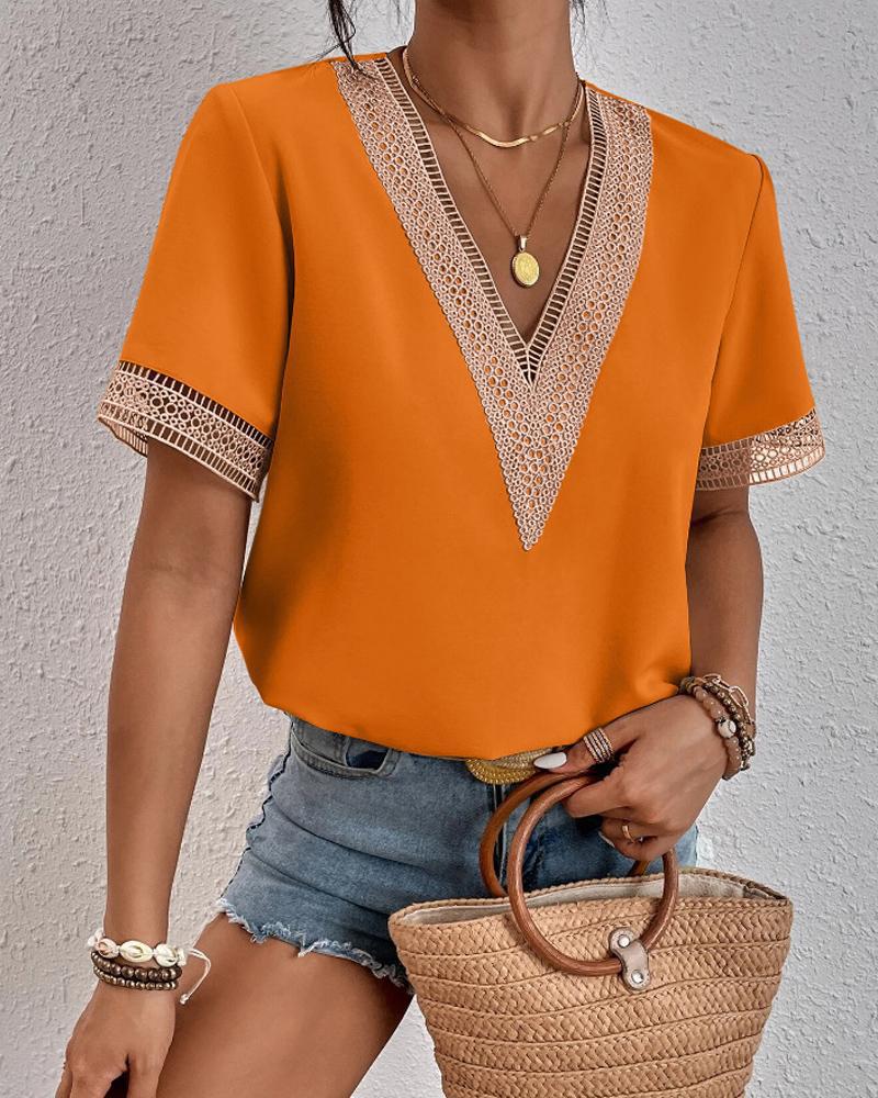 Rylee - Refined V-Neck Top