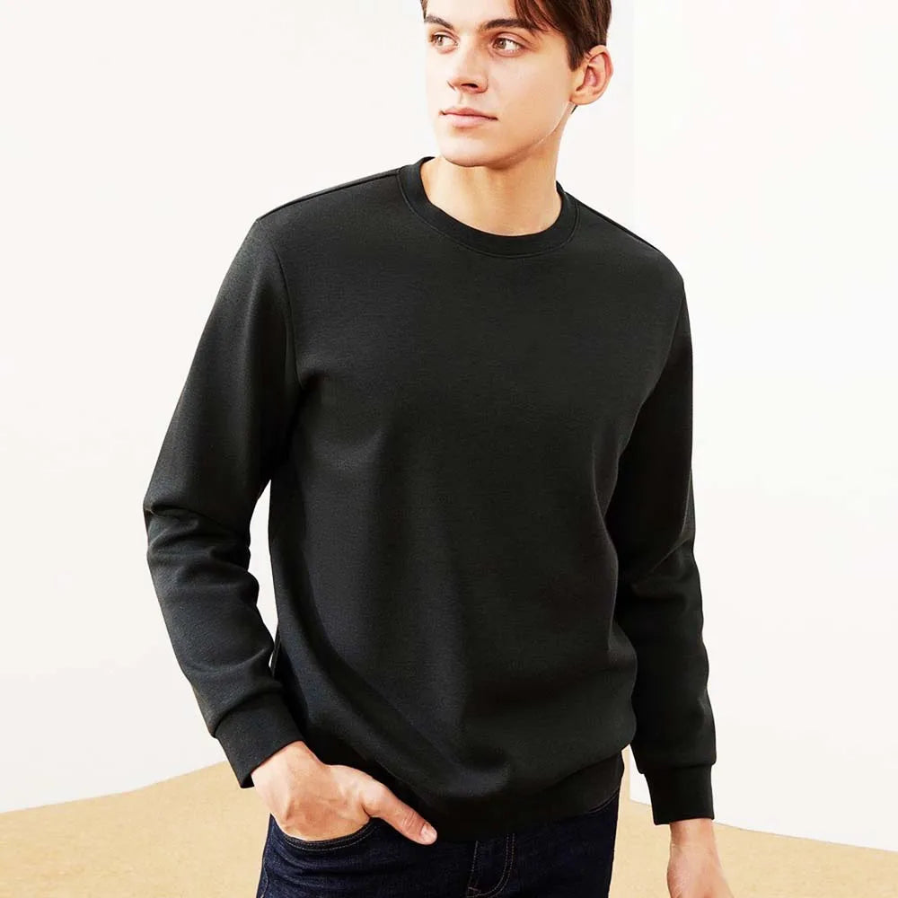 James – Ultra-Soft Men’s Sweatshirt