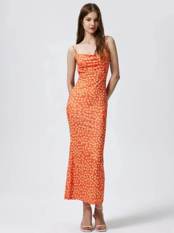 Amara – Elegant Women’s Backless Maxi Dress