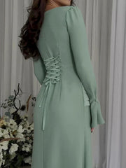 Elena – Slim Pleated Dress with Timeless Elegance for Women