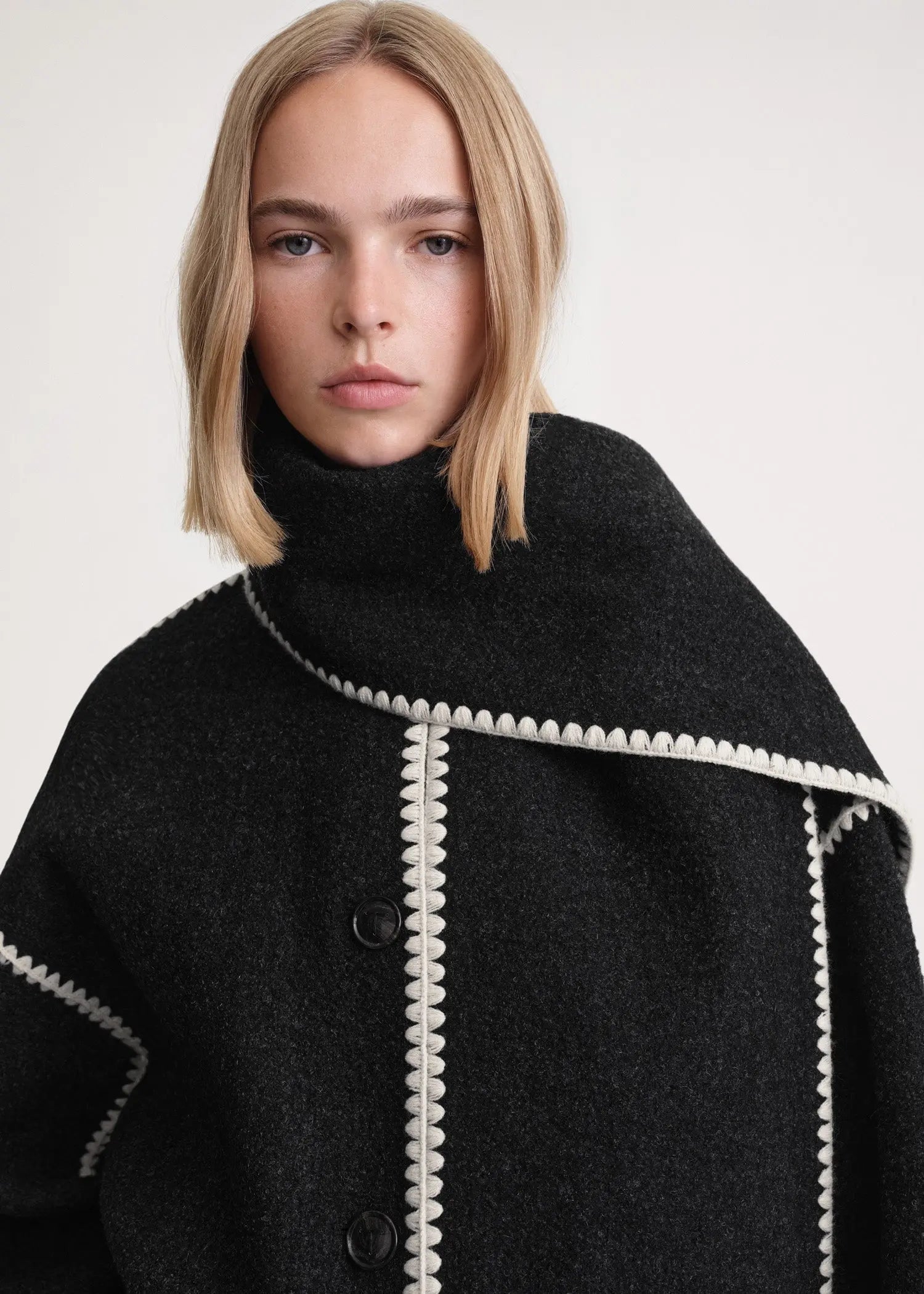 Elena – Luxurious Coat for Women