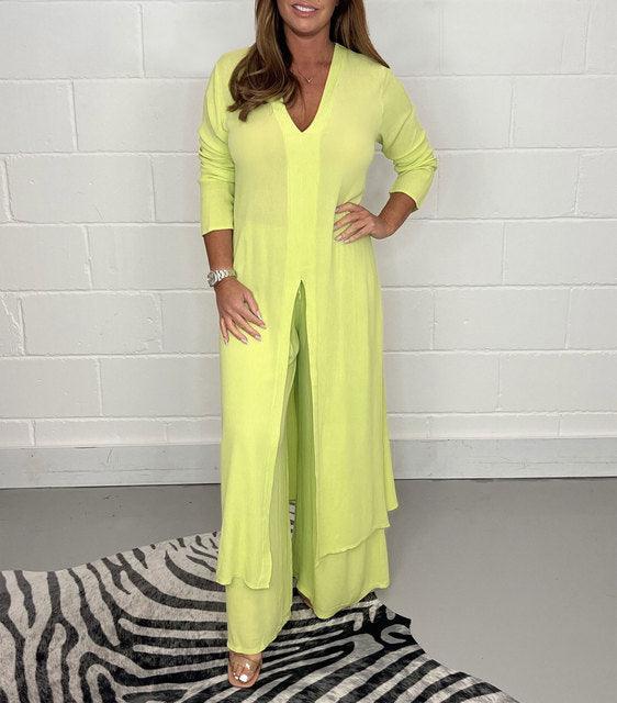 Sofia – Loose-Fit Women’s Two-Piece Set