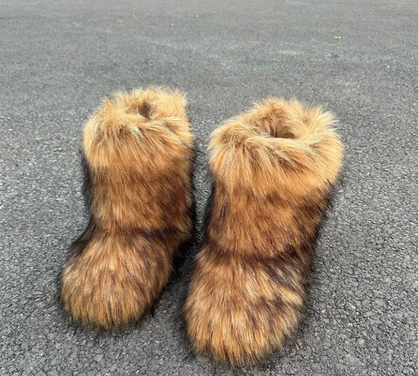 Evelina – Cozy Fluffy Women’s Fur Boots