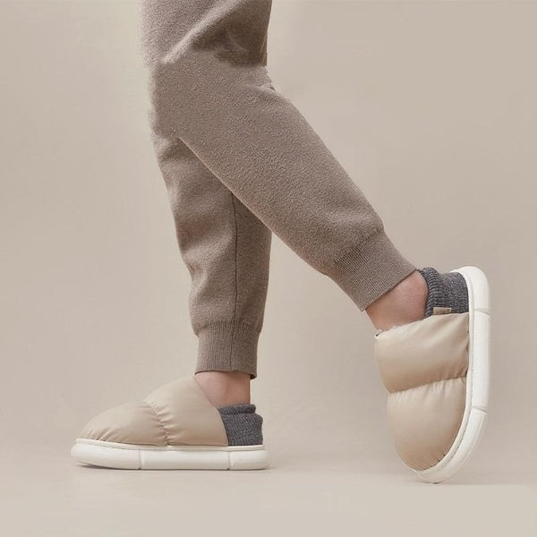 Lorenzo – Ultra-Cozy Unisex Plush Slippers