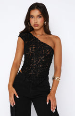 Giulia – Asymmetrical Elegant Lace Top for Women
