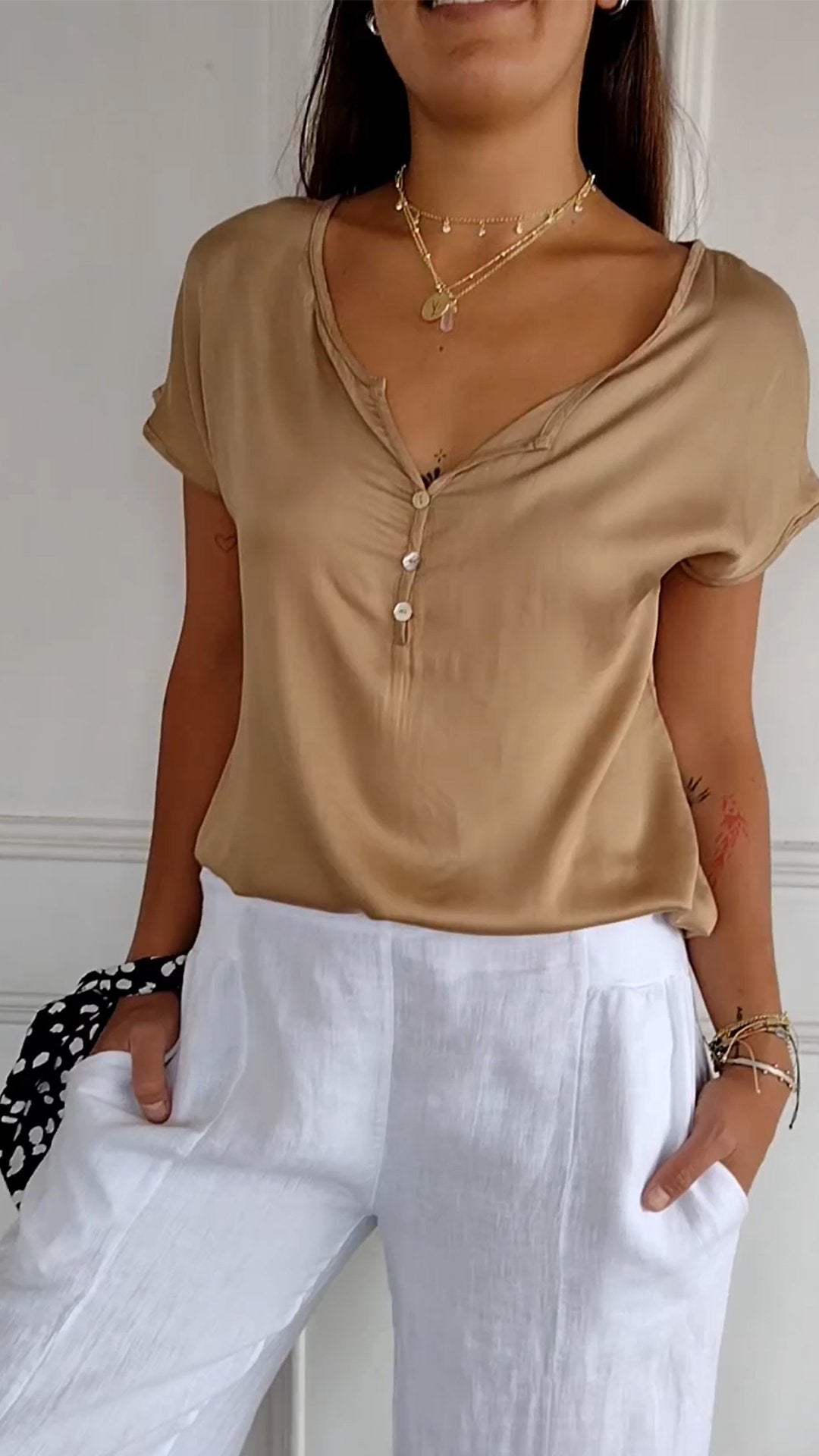 Gabriella – V-Neck Shirt For Women
