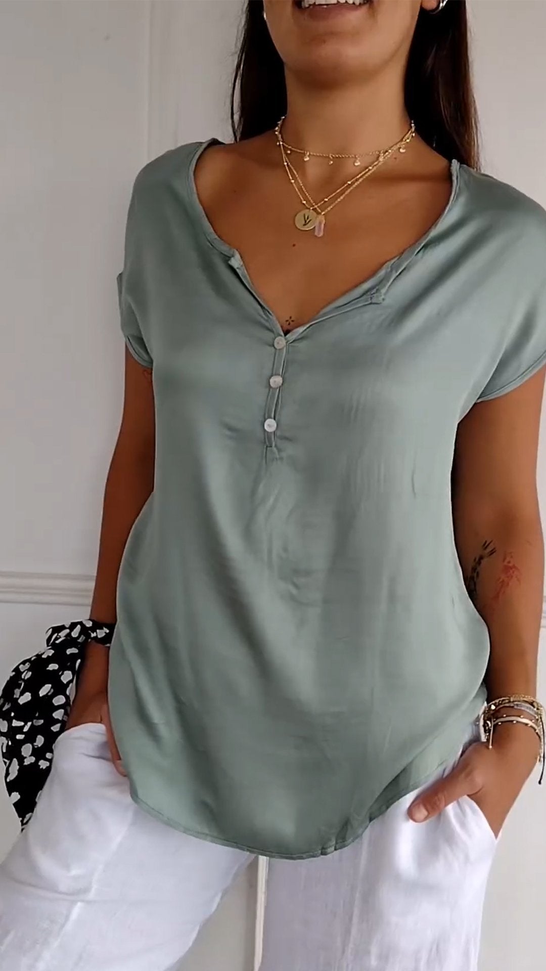 Gabriella – V-Neck Shirt For Women