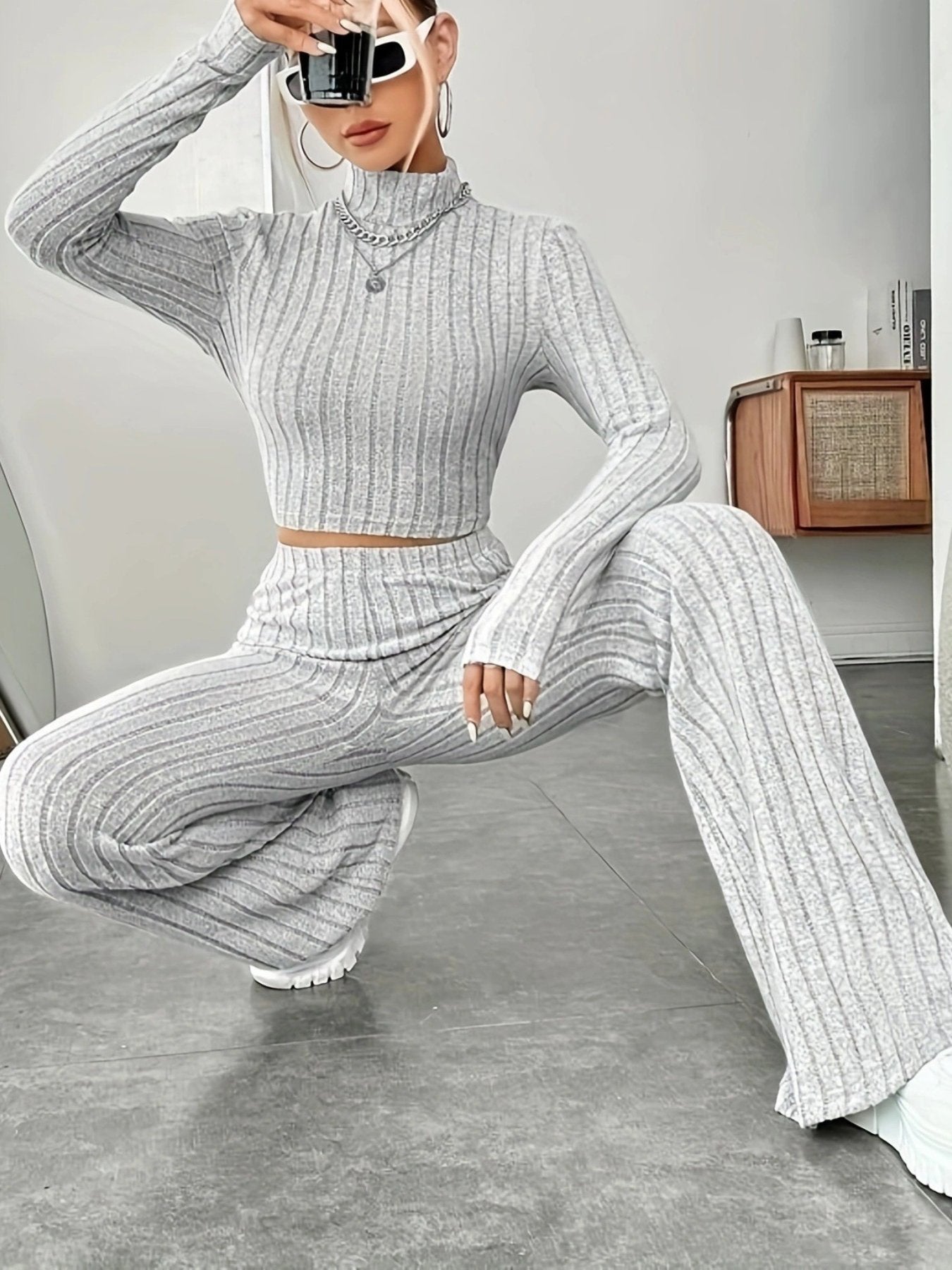 Isabella – Ribbed Knit Turtleneck and Flared Pants Set For Women