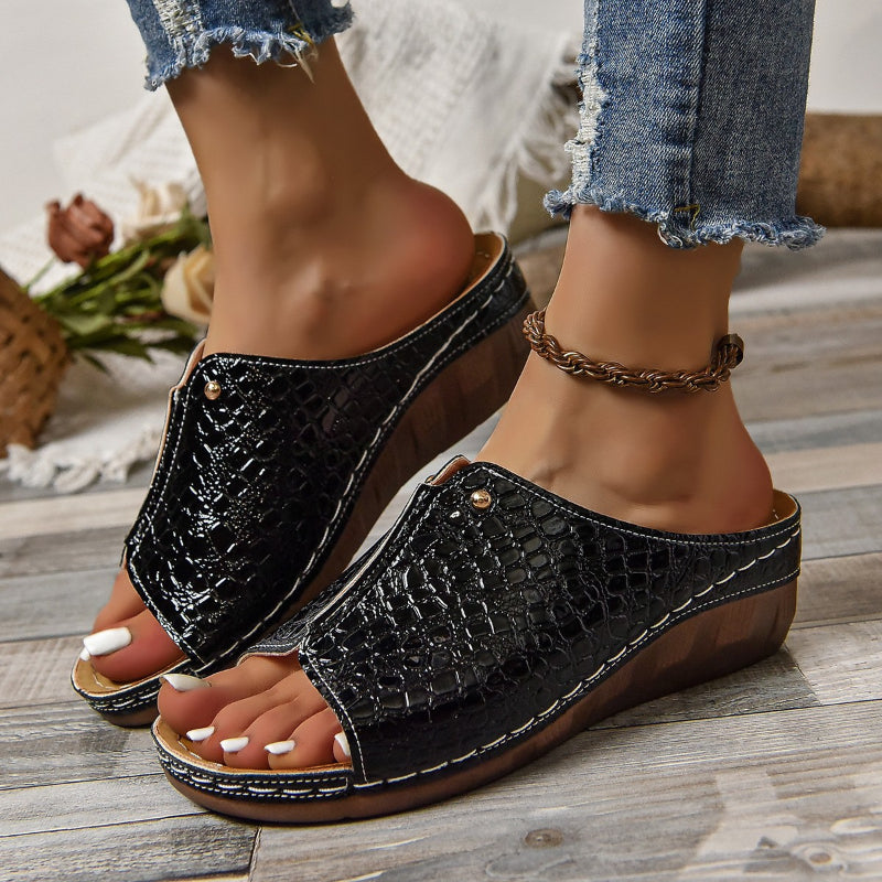 Clara – Comfort-Fit Women’s Wedge Sandals