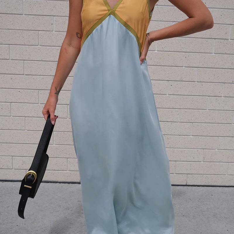 Elena – Elegant V-Neck Sleeveless Dress for Women