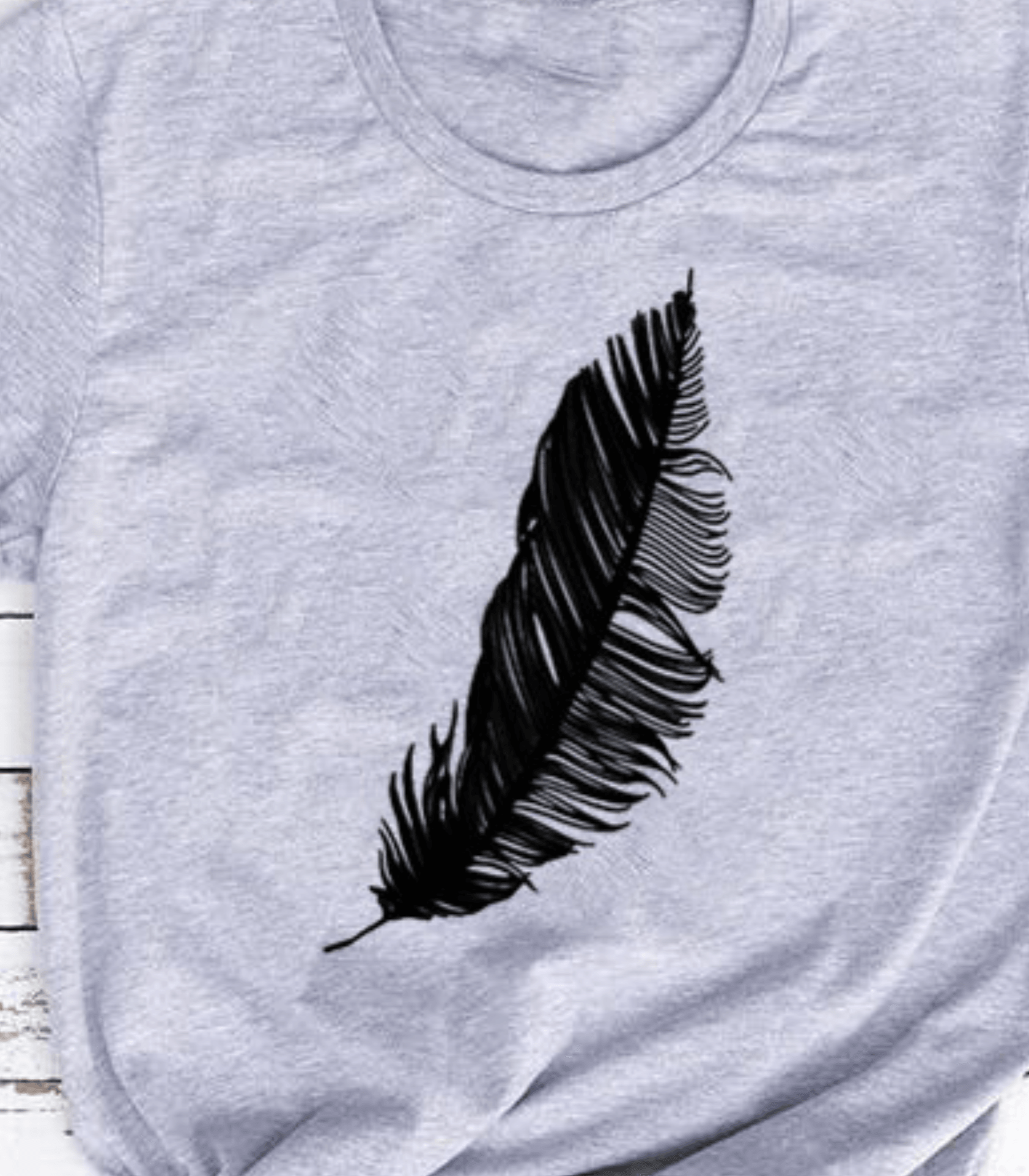 Luca – Feather Print Unisex T-Shirt